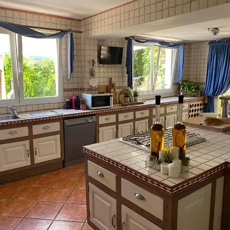 Santa Lavinia Villa *